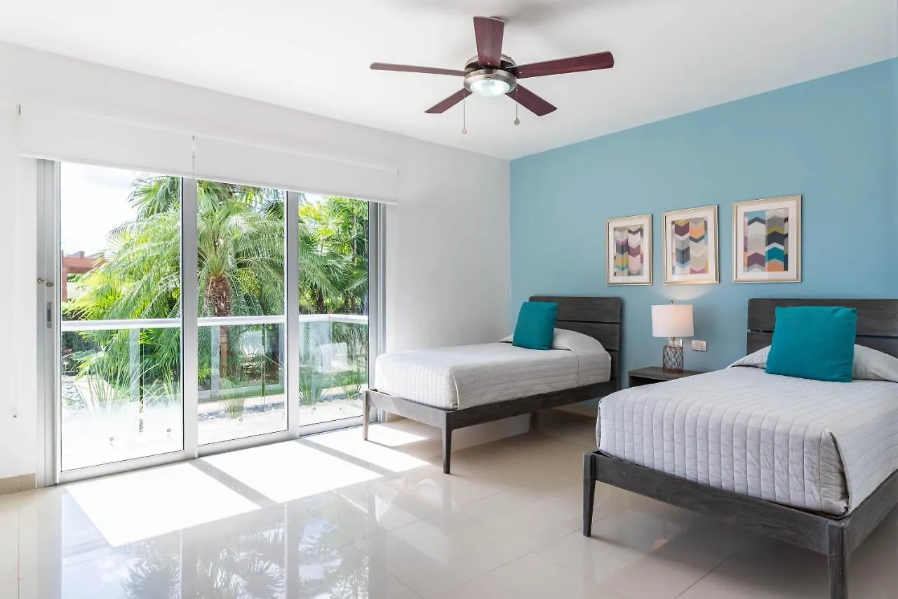 Mareazul Beach Front Resort Playa Del Carmen 4*,